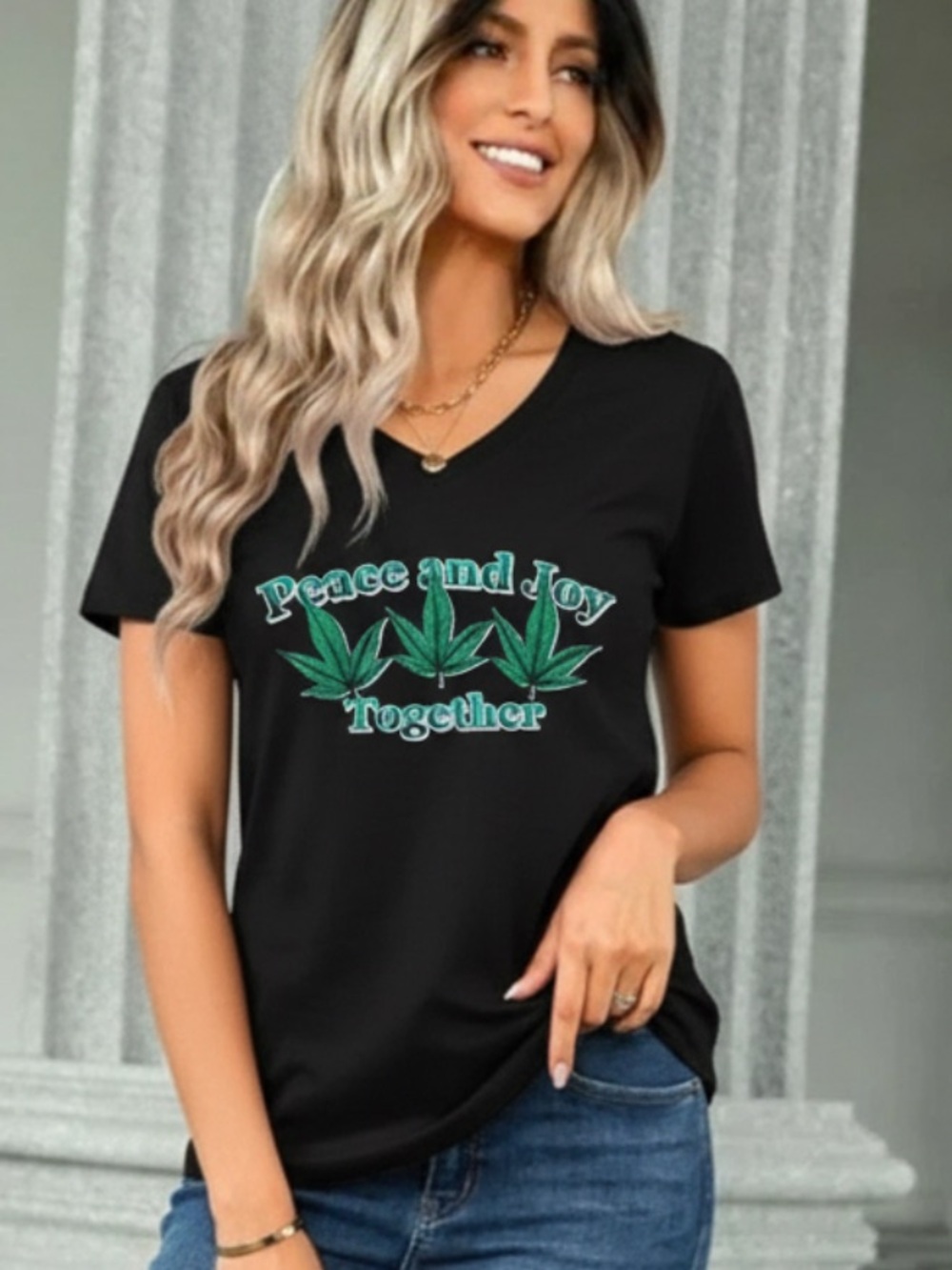 Royal Fashions Canada Peace & Joy Together Graphic V Neck Tee M